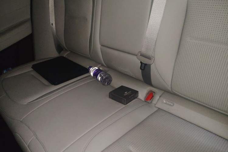Used Nio ES6 2024 75 kWh Left Rear Seat