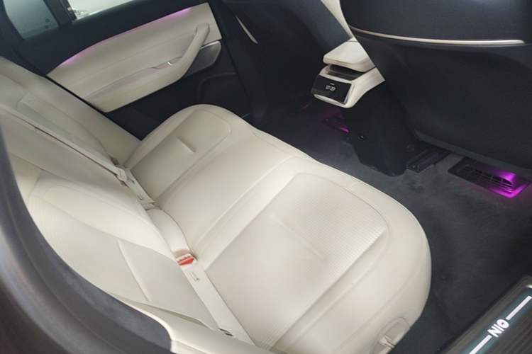Used Nio ES6 2024 75 kWh Left Rear Seat