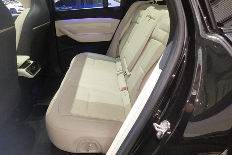 Used Nio ES6 2024 75 kWh Left Rear Seat