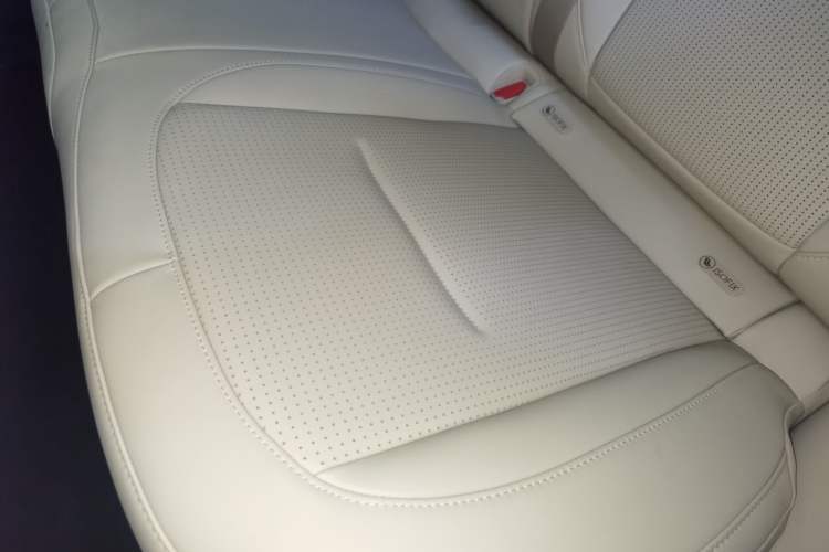 Used Nio ES6 2024 75 kWh Left Rear Seat