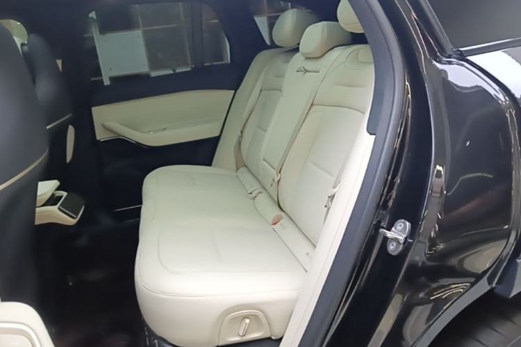 Used Nio ES6 2024 75 kWh Left Rear Seat