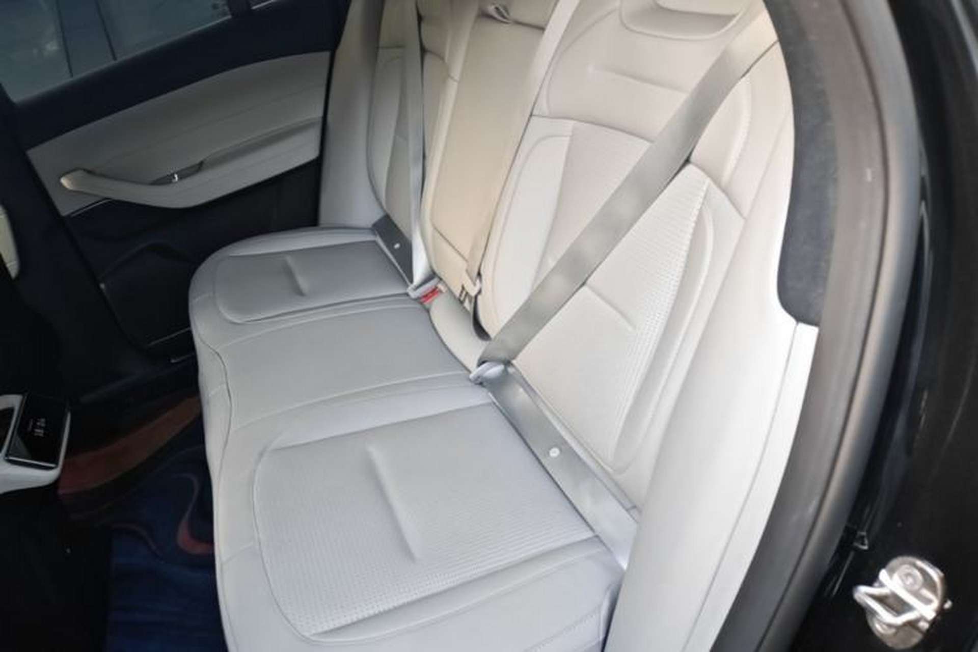 Used Nio ES6 2024 75 kWh Left Rear Seat