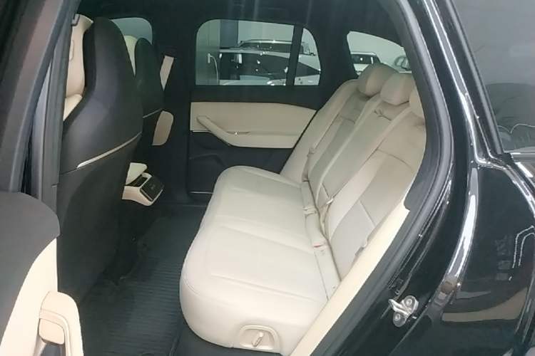 Used Nio ES6 2024 75 kWh Left Rear Seat