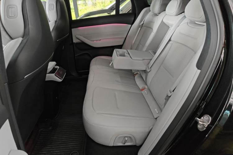 Used Nio ES6 2024 75 kWh Left Rear Seat