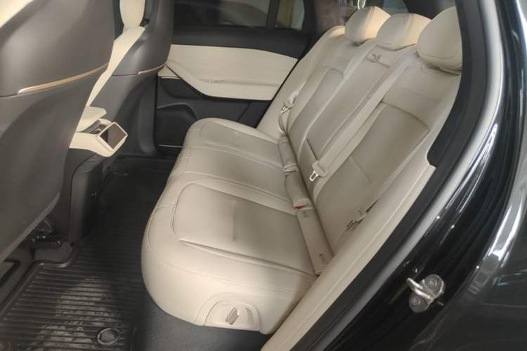 Used Nio ES6 2024 75 kWh Left Rear Seat