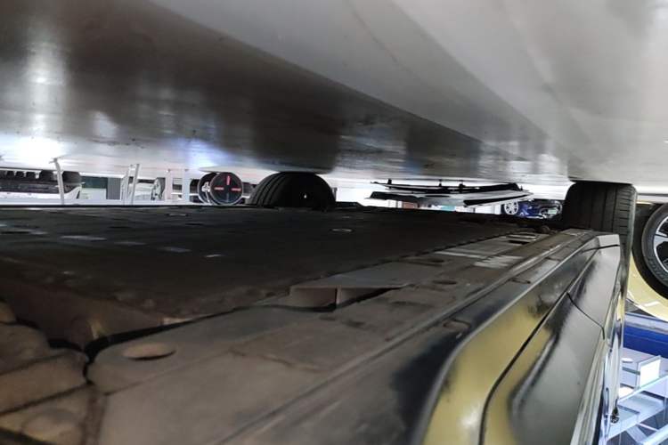 Used Nio ES6 2024 100kWh Left Side Sill