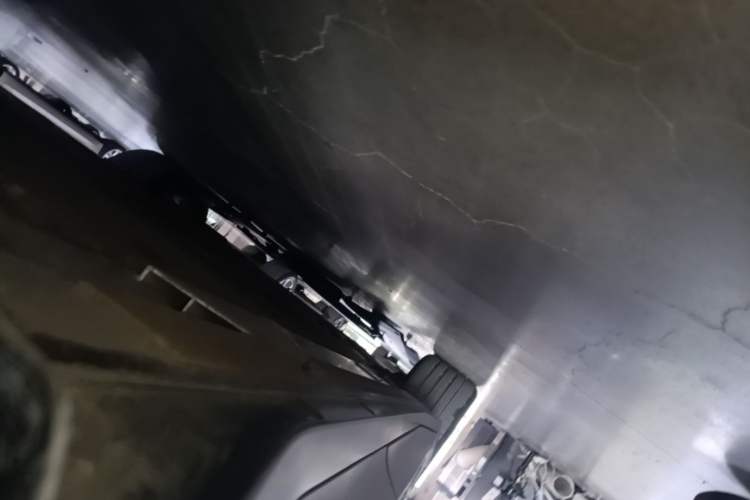Used Nio ES6 2024 75 kWh Left Side Sill