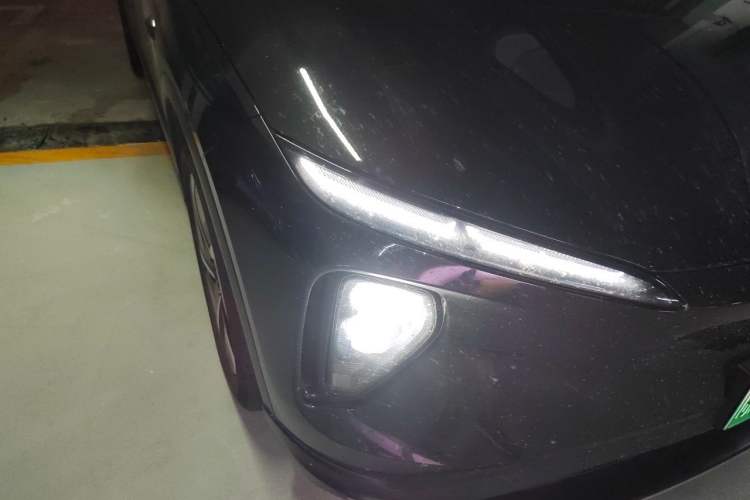 Used Nio ES6 2024 75 kWh Right Front Headlight