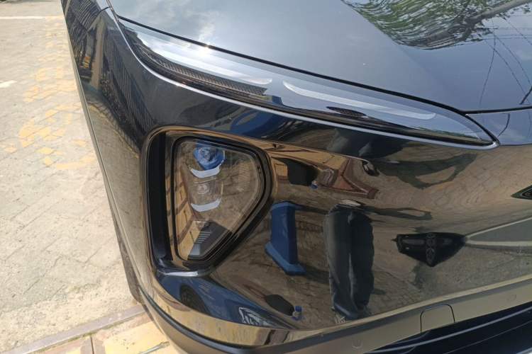 Used Nio ES6 2024 75 kWh Right Front Headlight