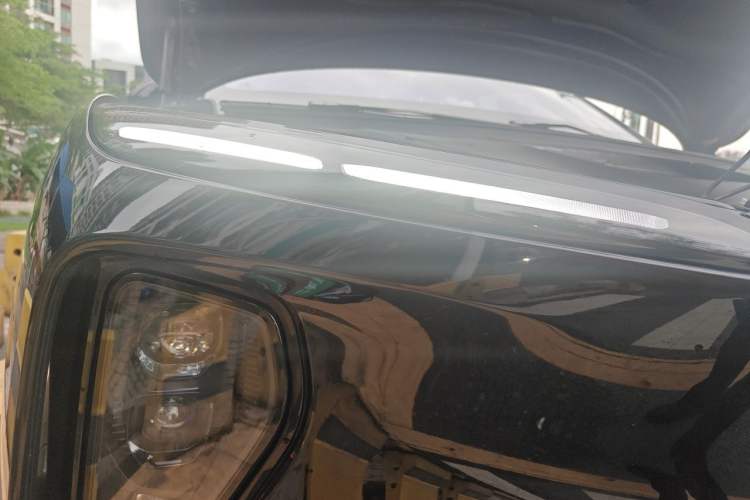 Used Nio ES6 2024 75 kWh Right Front Headlight