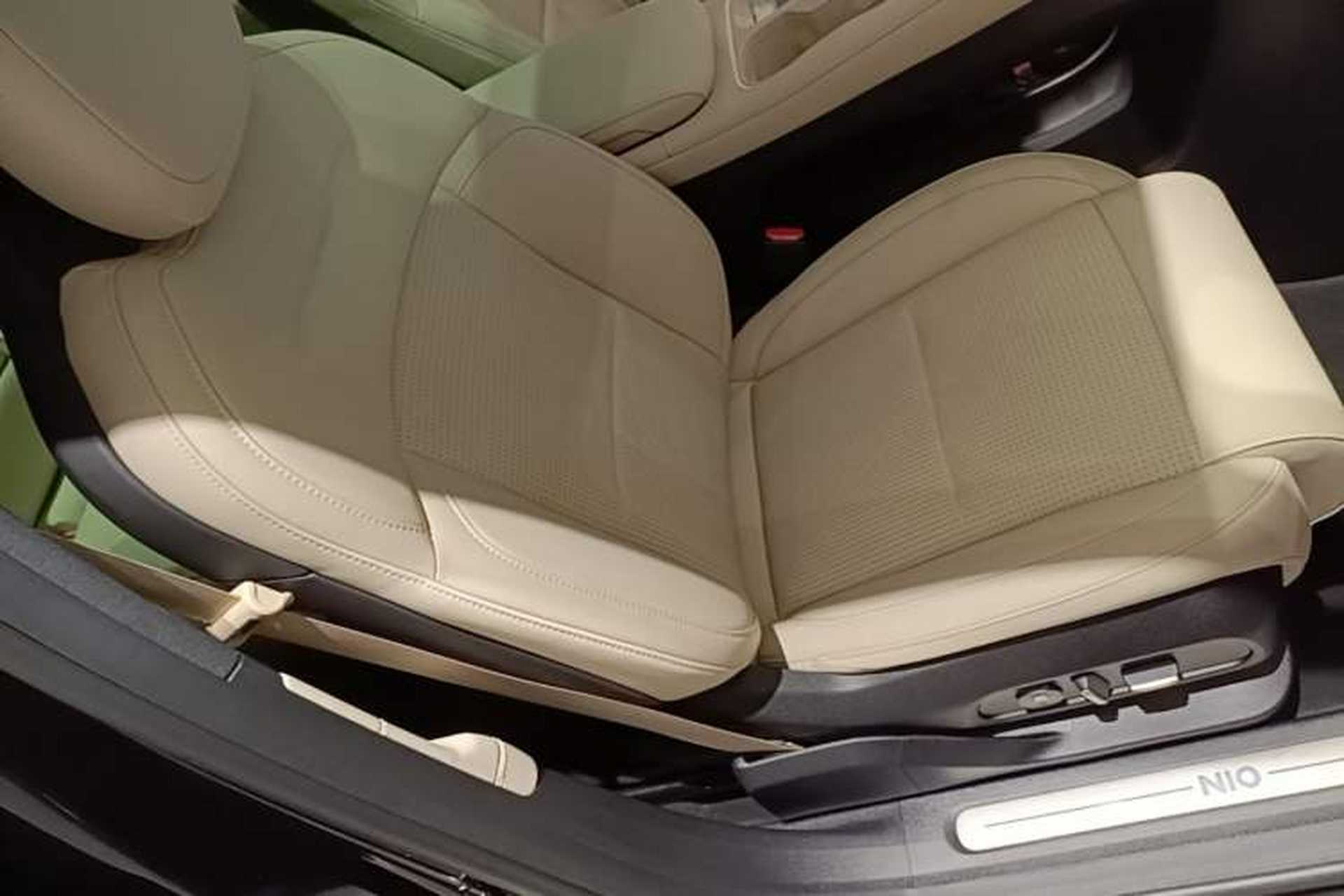 Used Nio ES6 2024 75 kWh Right Front Seat
