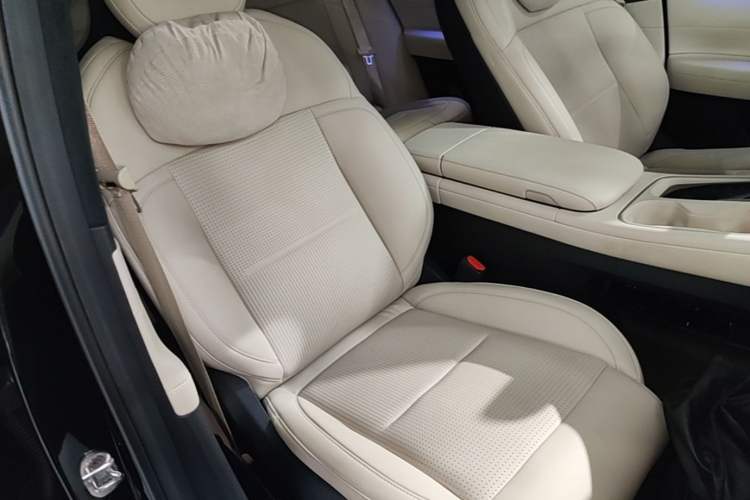 Used Nio ES6 2024 100kWh Right Front Seat