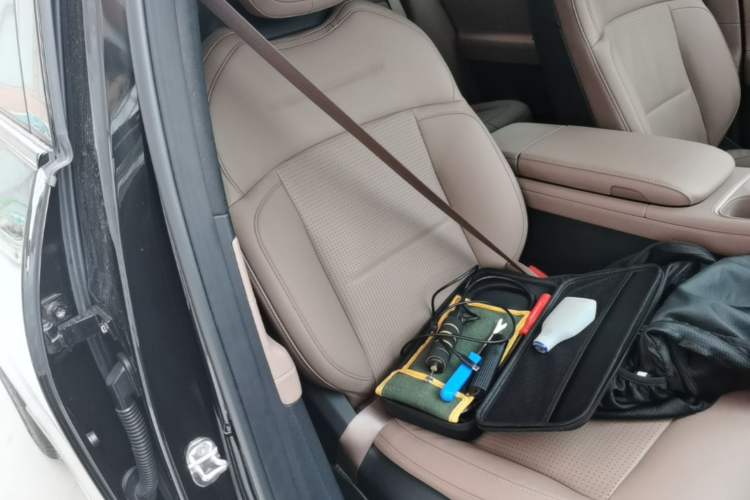 Used Nio ES6 2024 75 kWh Right Front Seat