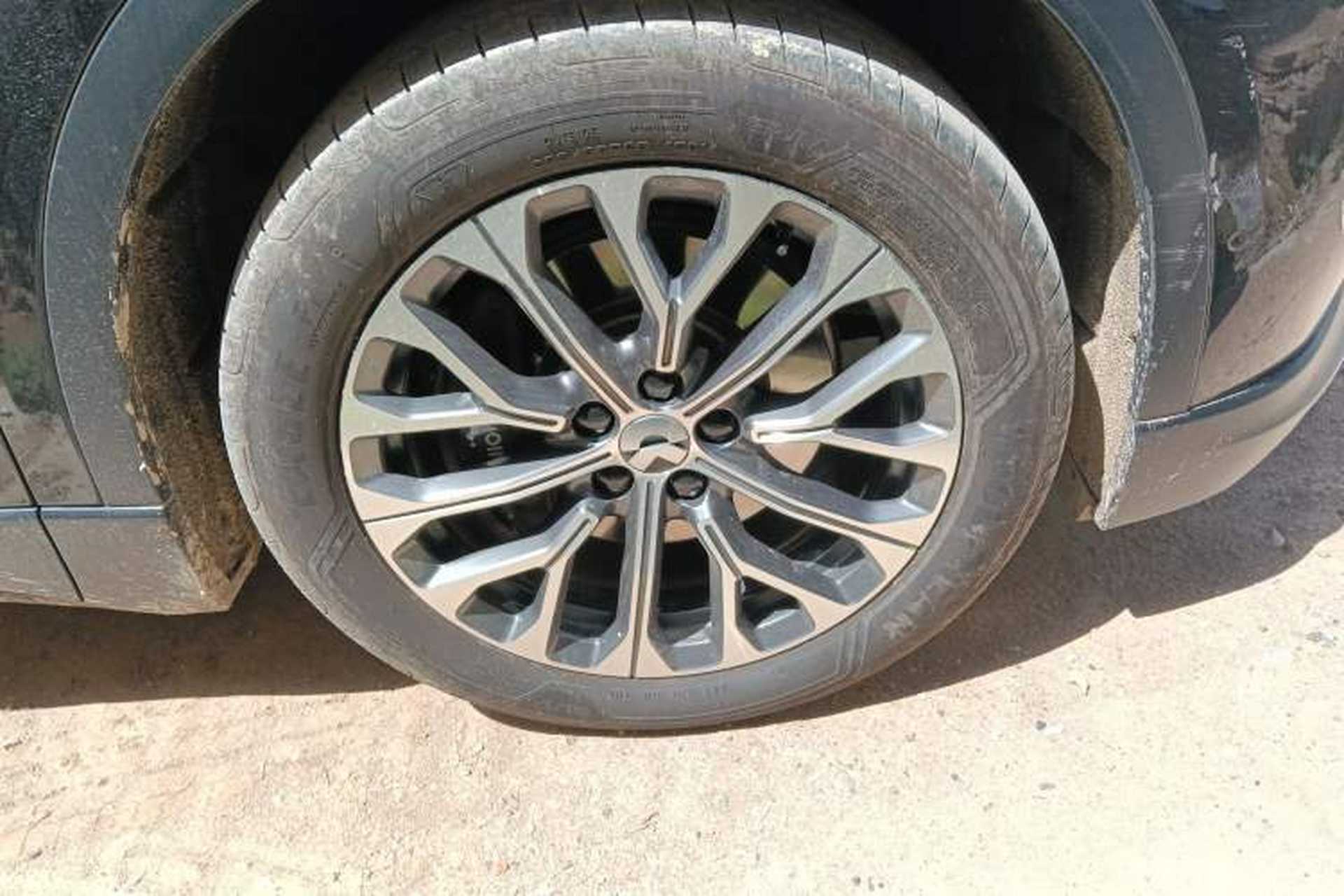 Used Nio ES6 2024 75 kWh Right Front Wheel Hub