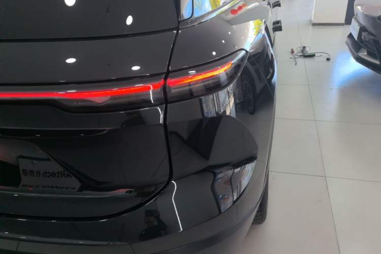 Used Nio ES6 2024 75 kWh Right Rear Taillight