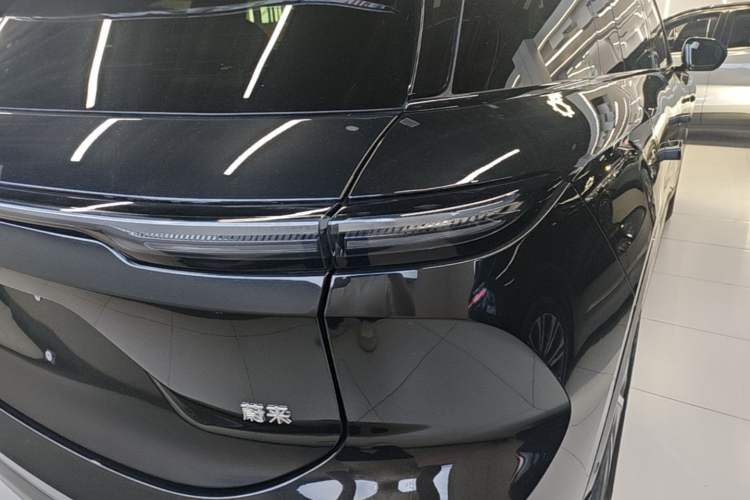 Used Nio ES6 2024 75 kWh Right Rear Taillight