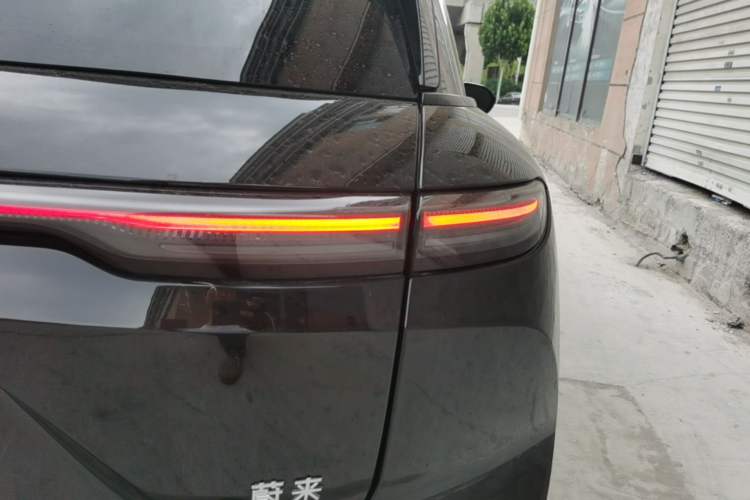 Used Nio ES6 2024 75 kWh Right Rear Taillight