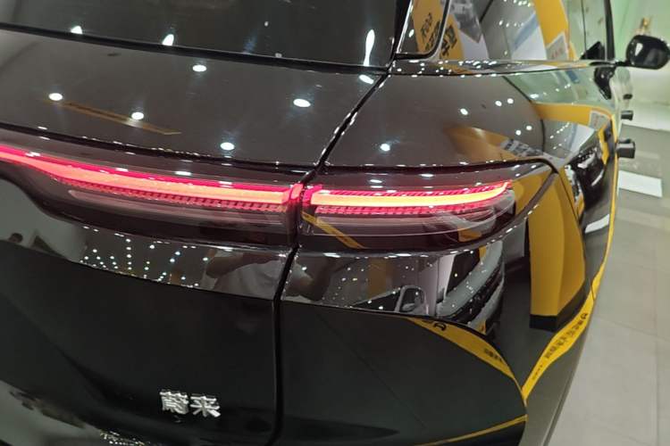 Used Nio ES6 2024 75 kWh Right Rear Taillight