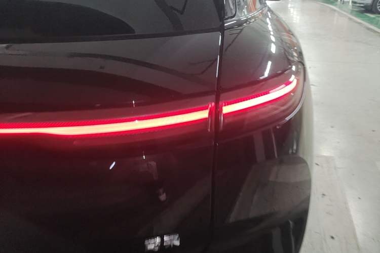 Used Nio ES6 2024 75 kWh Right Rear Taillight