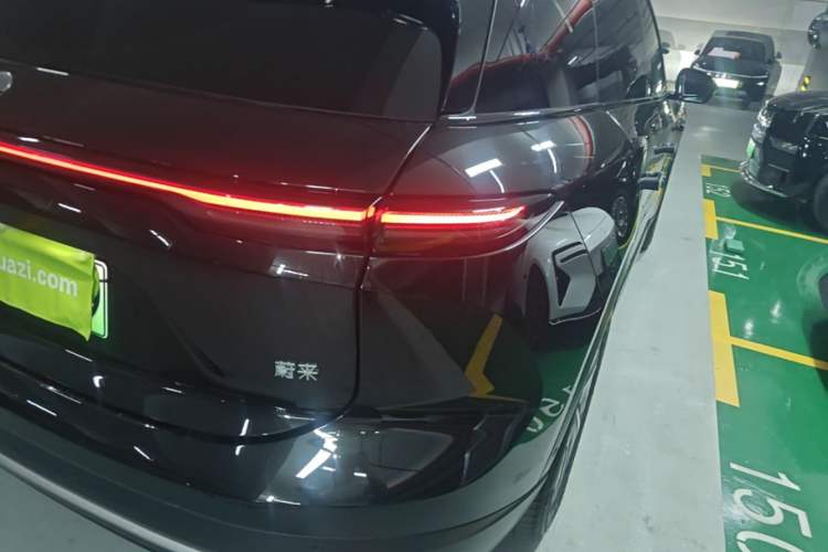 Used Nio ES6 2024 75 kWh Right Rear Taillight