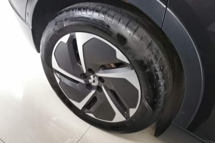 Used Nio ES6 2024 75 kWh Right Rear Wheel Hub