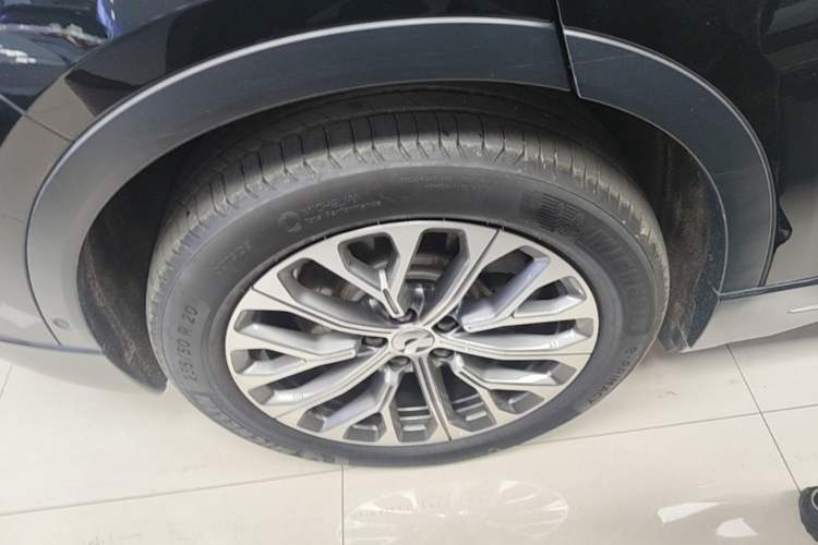 Used Nio ES6 2024 75 kWh Right Rear Wheel Hub