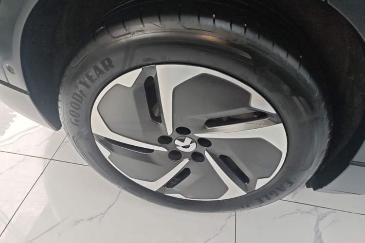 Used Nio ES6 2024 75 kWh Right Rear Wheel Hub