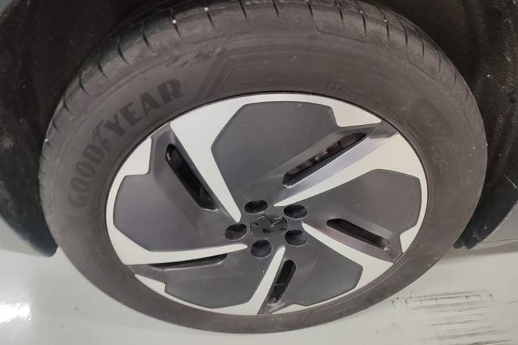 Used Nio ES6 2024 100kWh Right Rear Wheel Hub