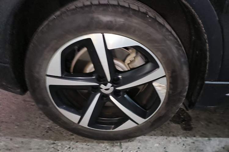 Used Nio ES6 2024 75 kWh Right Rear Wheel Hub