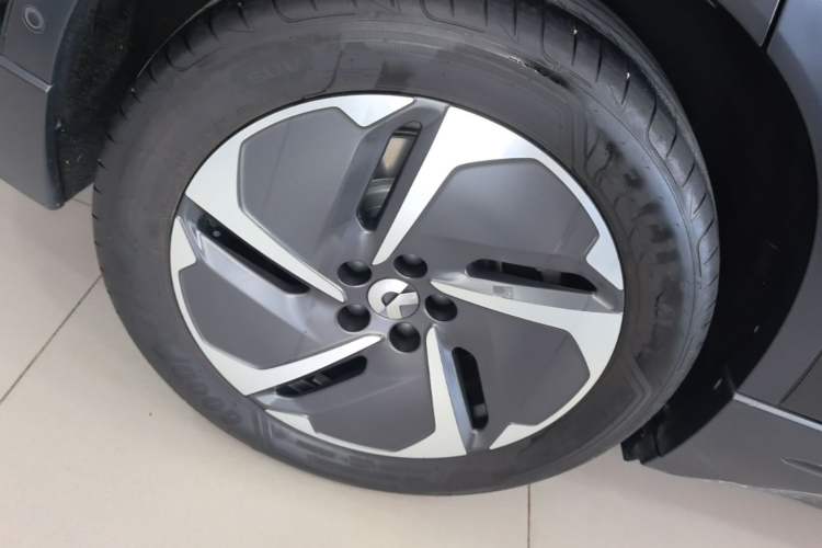 Used Nio ES6 2024 75 kWh Right Rear Wheel Hub