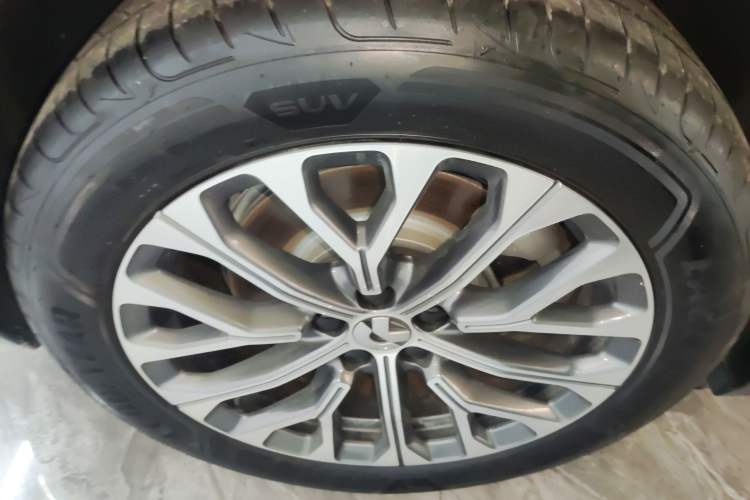 Used Nio ES6 2024 75 kWh Right Rear Wheel Hub
