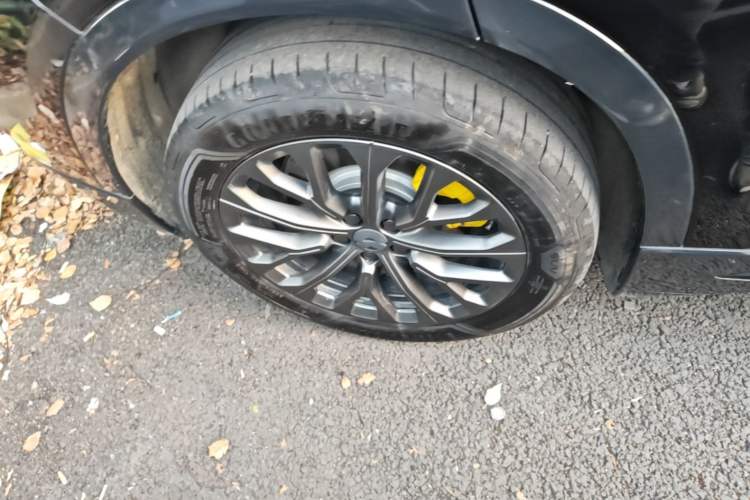 Used Nio ES6 2024 75 kWh Right Rear Wheel Hub