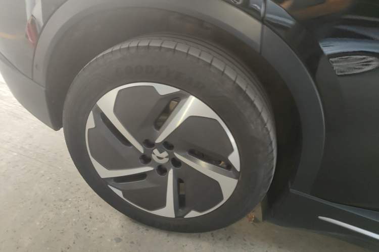 Used Nio ES6 2024 75 kWh Right Rear Wheel Hub
