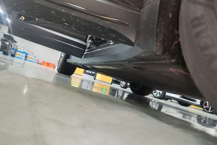 Used Nio ES6 2024 100kWh Right Side Sill