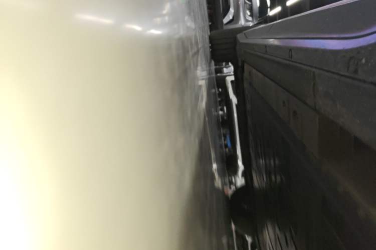 Used Nio ES6 2024 75 kWh Right Side Sill