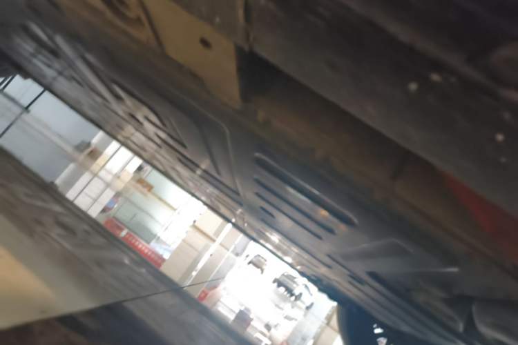 Used Nio ES6 2024 75 kWh Right Side Sill