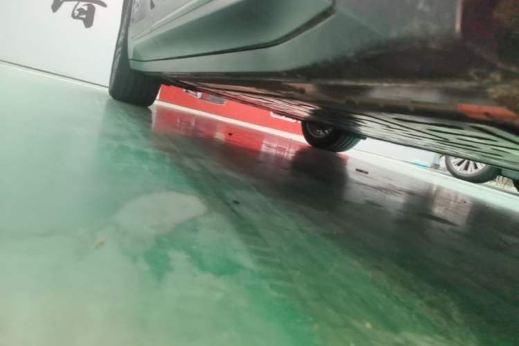 Used Nio ES6 2024 75 kWh Right Side Sill
