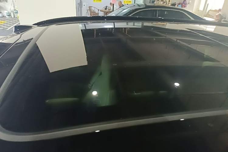 Used Nio ES6 2024 75 kWh Roof