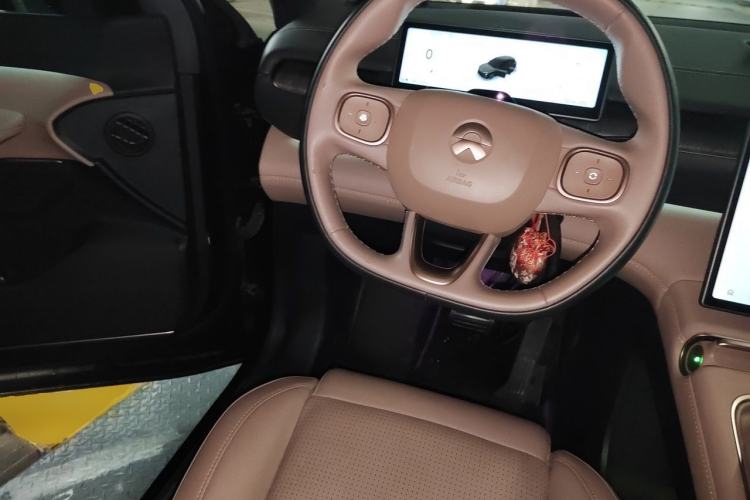 Used Nio ES6 2024 75 kWh Steering Wheel