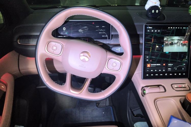 Used Nio ES6 2024 75 kWh Steering Wheel
