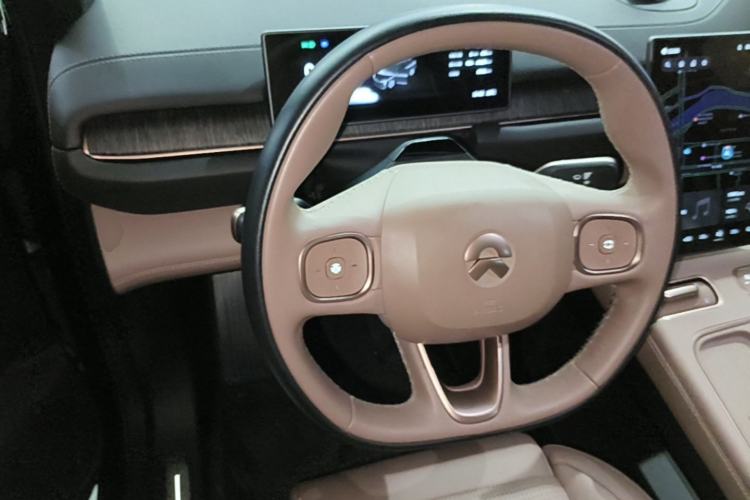 Used Nio ES6 2024 75 kWh Steering Wheel