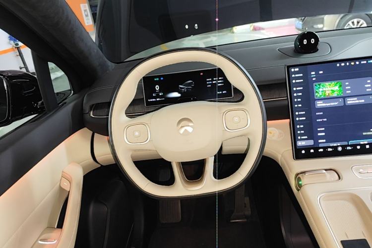 Used Nio ES6 2024 75 kWh Steering Wheel