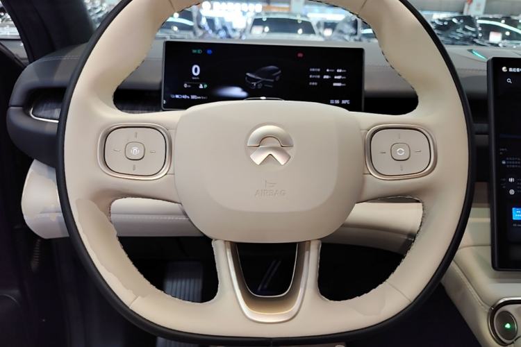 Used Nio ES6 2024 75 kWh Steering Wheel
