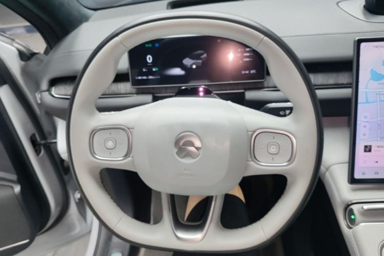 Used Nio ES6 2024 75 kWh Steering Wheel