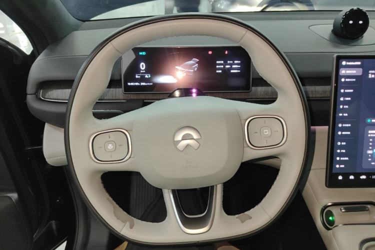Used Nio ES6 2024 75 kWh Steering Wheel