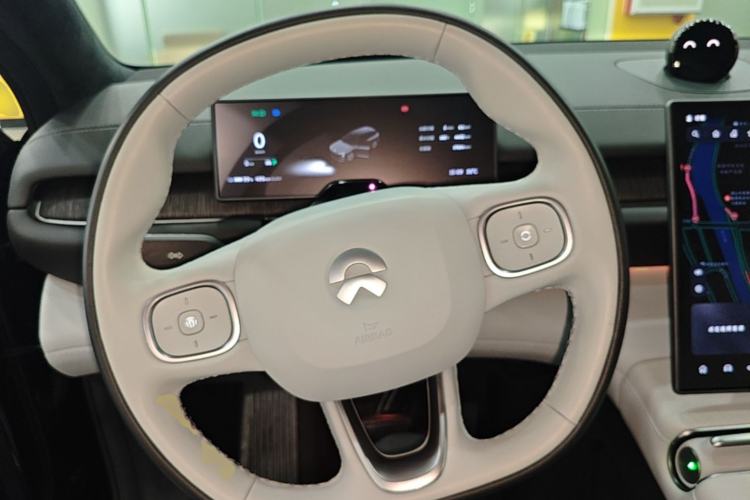 Used Nio ES6 2024 75 kWh Steering Wheel