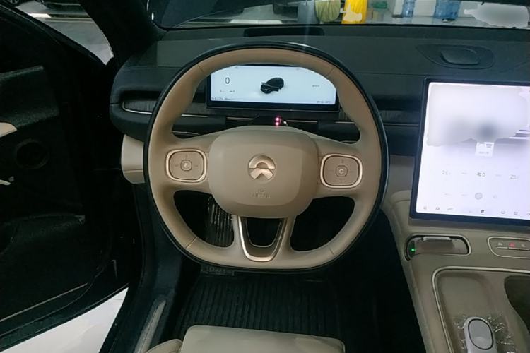 Used Nio ES6 2024 75 kWh Steering Wheel