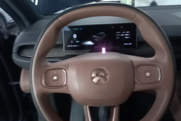 Used Nio ES6 2024 75 kWh Steering Wheel