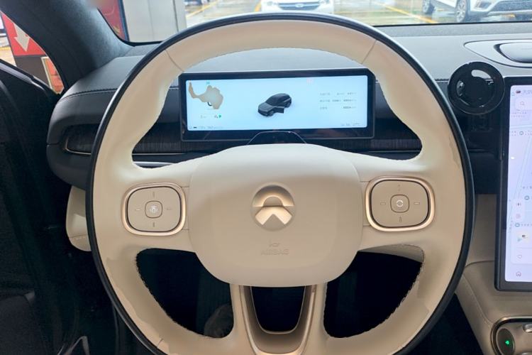 Used Nio ES6 2024 75 kWh Steering Wheel