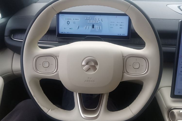 Used Nio ES6 2024 75 kWh Steering Wheel